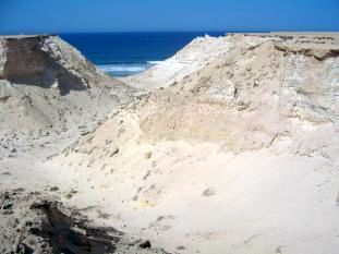 Kleines Oued am Atlantik