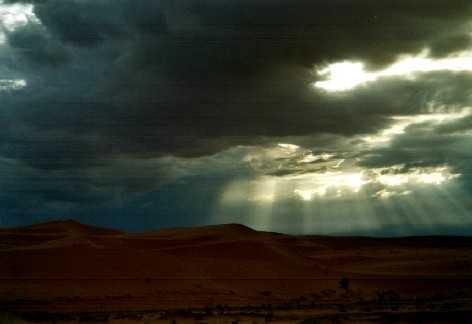 Regenwolken in der Sahara, Algerien