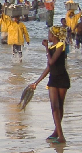 Fischermädchen in Yoff/Dakar, Senegal