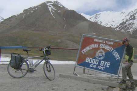 Good Bye am Zero-Point auf dem Khunjerab-Pass (4733 m), Pakistan