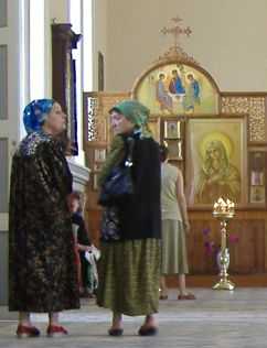 Gläubige im russisch-orthodoxer Kirche, Samarkand