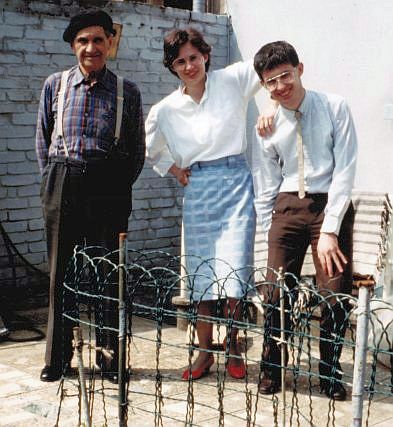 Francoise Pettinger, Alain Steffen und sein Großvater in Sandweiler, Luxemburg