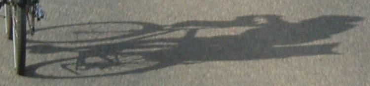 miri-on-the-bike: Schatten