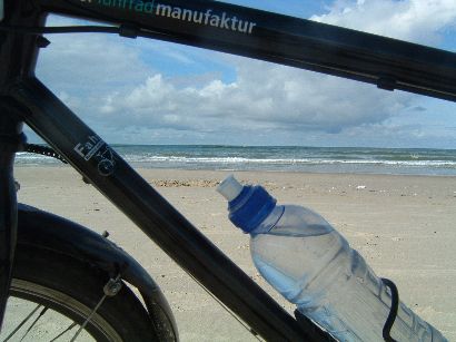 Meer-Wasser-Flasche am Rad