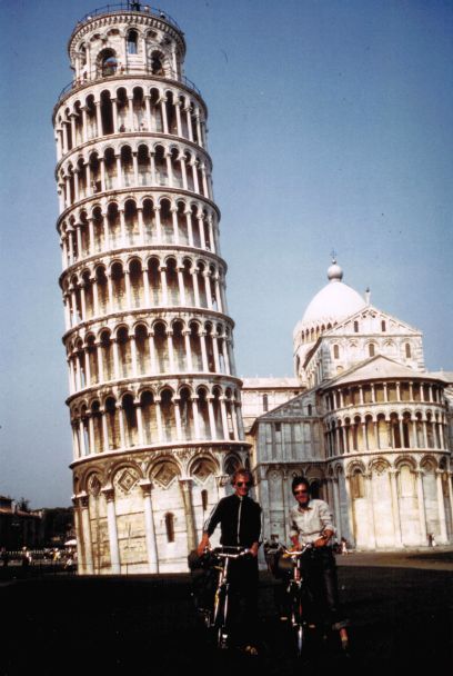 Christoph Gocke und Georg Menke vor dem schiefen Turm von Pisa