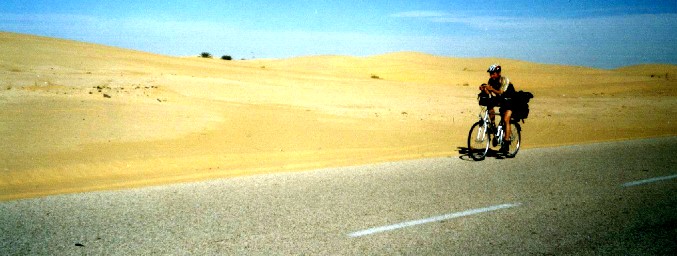 chris-on-the-bike in der Sahara