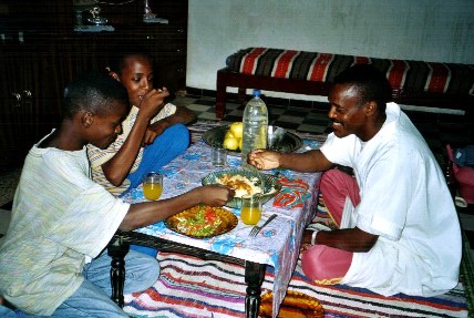Abendessen bei Miloud, Kerzaz