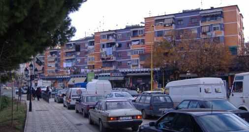 Bunte Hausfassaden in Tirana, Albanien