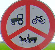 Ungarn: Durchfahrt verboten für Träcker, Pferdefuhrwerke und Fahrräder