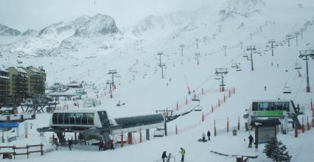 Pas de la Casa: Einkaufen & Skifahren in Andorra