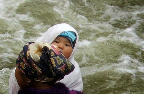 Wasserfall am Fuß des Terskei-Torpok