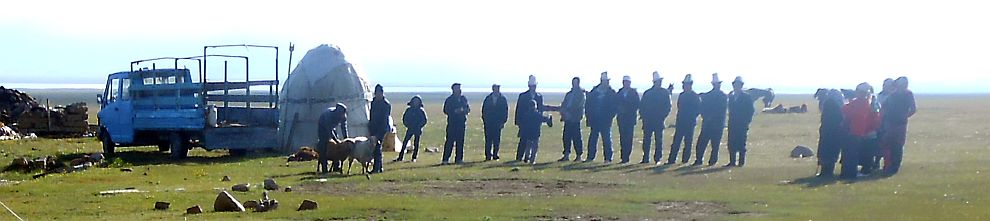 Morgens vor der Schaf-Schlachtung bei Aitbek am Song Köl