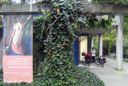 Der Heilige Sebastian (Plakat der Ausstellung Nebenwege der klassischen Moderne - aus der Sammlung Hermann-Josef Bunte: Der Maler Adolf Hölzel und sein Kreis), Sonja und die Barlach-Gedenkstätte in Güstrow, Mecklenburg