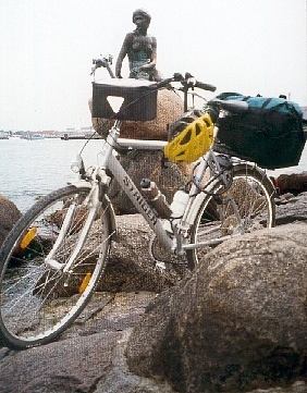 Staiger Florida Trekking vor der Meerjungfrau in Kopenhagen 2001