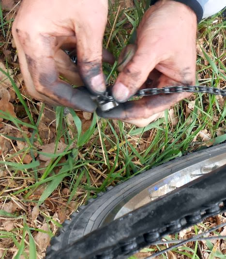 Kettenreparatur am Fahrad