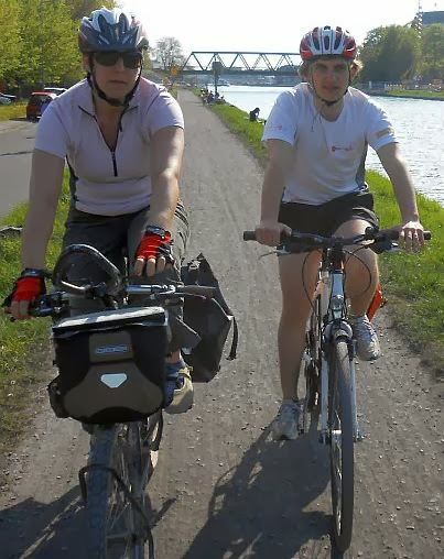 Miri und Johannes on the Bike, Radweg am Dortmund-Ems-Kanal in Münster, Westfalen