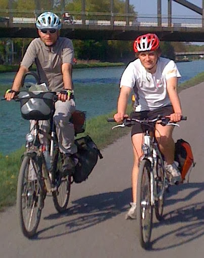 Chris und Johannes on the Bike, Radweg am Dortmund-Ems-Kanal in Münster, Westfalen