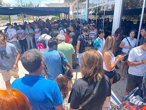 Warteschlange an der Grenze zwischen Chile und Peru