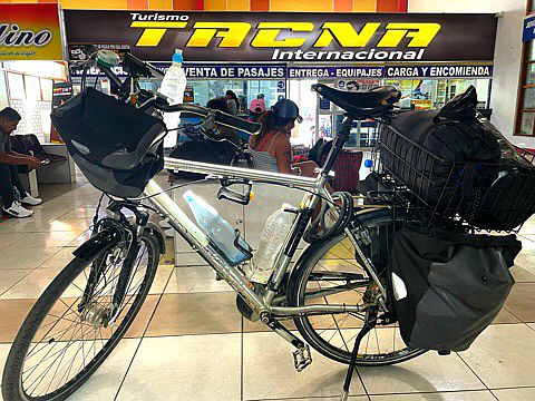 Im Busbahnhof von Tacna