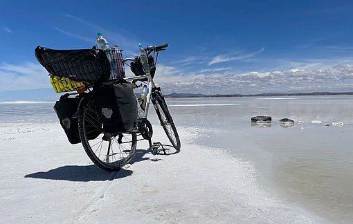Koga Signature Rad auf dem Salar de Uyuni