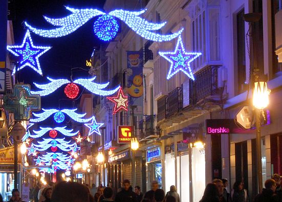 Weihnachtsbeleuchtung in Ronda, Andalusien