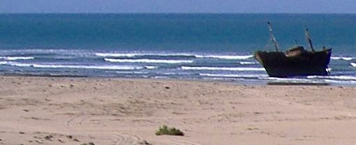 Wrack am Strand bei Tarfaya