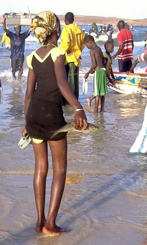 Fischermädchen in Yoff/Dakar, Senegal
