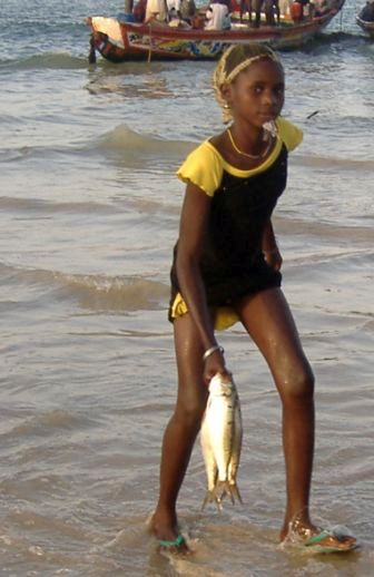 Fischermädchen in Yoff/Dakar, Senegal