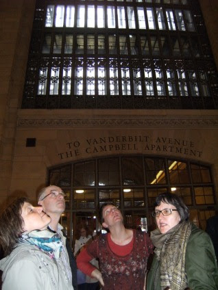 Andrea, Ulrich, Miri mit Gundula Schmidt-Graute im Grand Central, Manhattan, New York