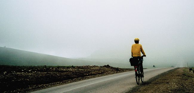chris-on-the-bike im Nebel
