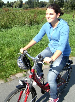 Hannah Graute on the Bike in Dresden