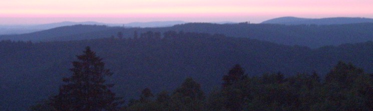 Sunset-Impressionen: Blick ins Siegerland von der Hainchener Höhe