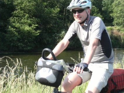 Chris on the Bike an der Lahn