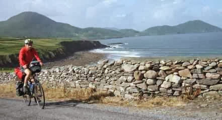 Chris on the Bike bei Waterville, Ring of Kerry, Irland