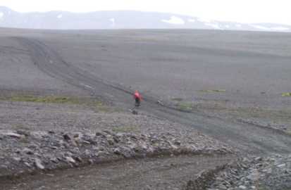 Kjölur-Route kurz vor Hveravellir, im Hintergrund der Langjökull-Gletscher, Island