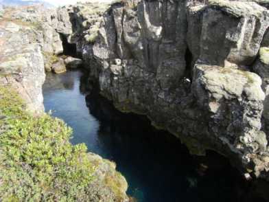 Spalten zwischen den Kontinental-Platten von Europa und Amerika bei Þingvellir, Island