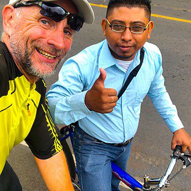 Mit dem Englischlehrer Santos Aquiles García Lopez in Orontes Centeno