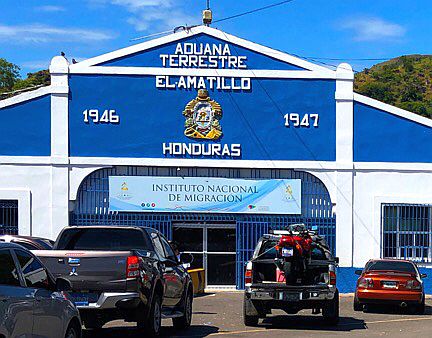 Grenzgebäude vno 1946/1947 in Honduras an der Grenze zu El Salvador