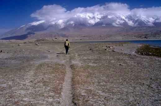 Miri am Karakul-See vor Kongur