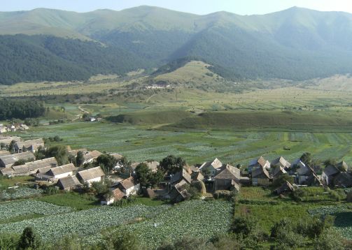 Fioletowo (Fioletovo, bis 1936 Nikitino; eines der letzten Refugien der russischen Molokaner)