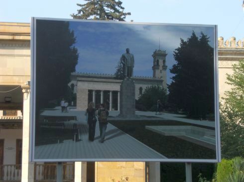 Plan für die Neuaufstellung des großen Stalin-Denkmals von Gori vor dem Elternhaus des Diktators, Georgien