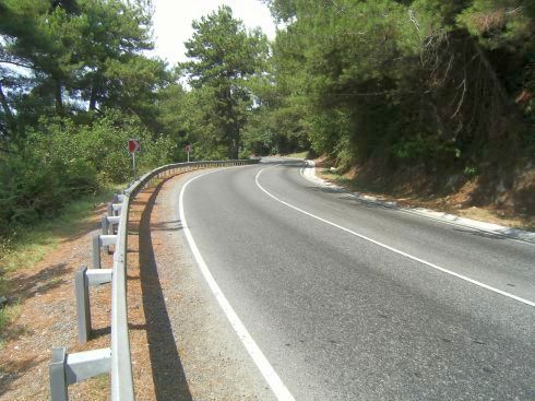 Höhen-Straße an der russischen Schwarzmeer-Küste