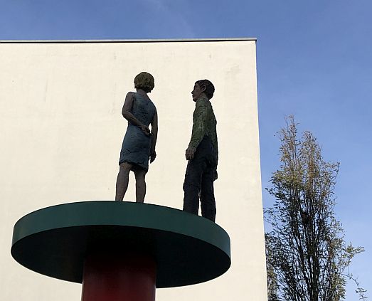 Kunstwerk 'Ein Symbol menschlichen Lebens' von Stephan Balkenhol in Erlangen