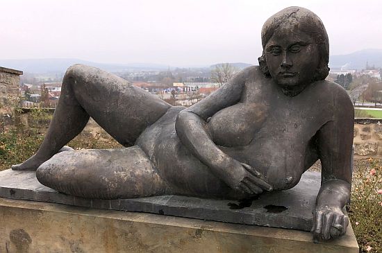 Skulpturen Burgkunstadt: Liegende