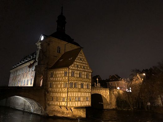 Altes Rathaus in Bamberg bei Nacht