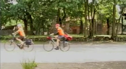 Franziska Wunderlich und Christoph Gocke auf dem Rad in Rösa, Sachsen-Anhalt