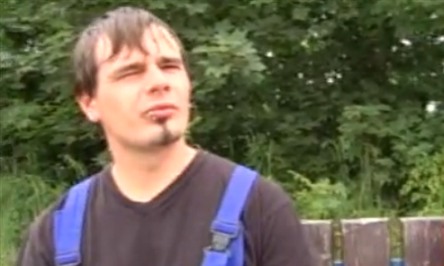 Junger Mann in Latzhose: Was interessiert denn uns die DDR, wir gucken doch nach vorne.