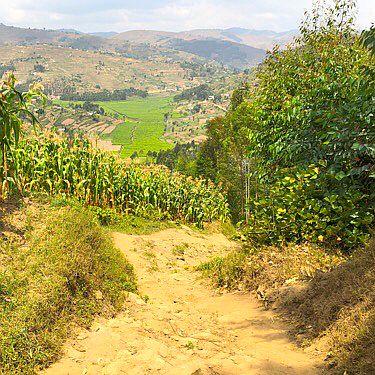 Blick beim Abstieg ins Kabingwe-Tal