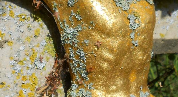 Vergoldeter Christus-Korpus am Kirchanhausener Weg bei Beilngries