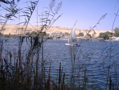 Barke: Felucca auf dem Nil bei Assuan